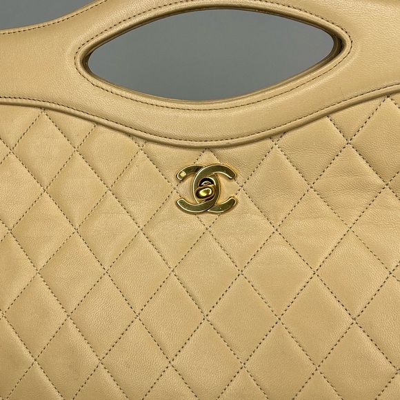 Vintage Chanel Cut Out Two Way Clutch - Picture 5 of 12